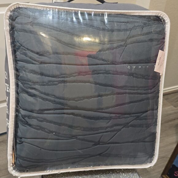 Koolaburra By Ugg Koolawash Wavy Clip Jack Comforter Set w/Shams- Turbulence - Picture 13 of 13